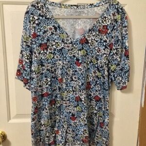 Lane Bryant Perfect Sleeve  Multicolor Floral V-Neck Top